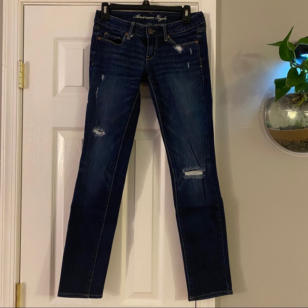 American Eagle AEO Dark Wash Blue Denim Distressed Skinny Jeans Size 2 Low Rise